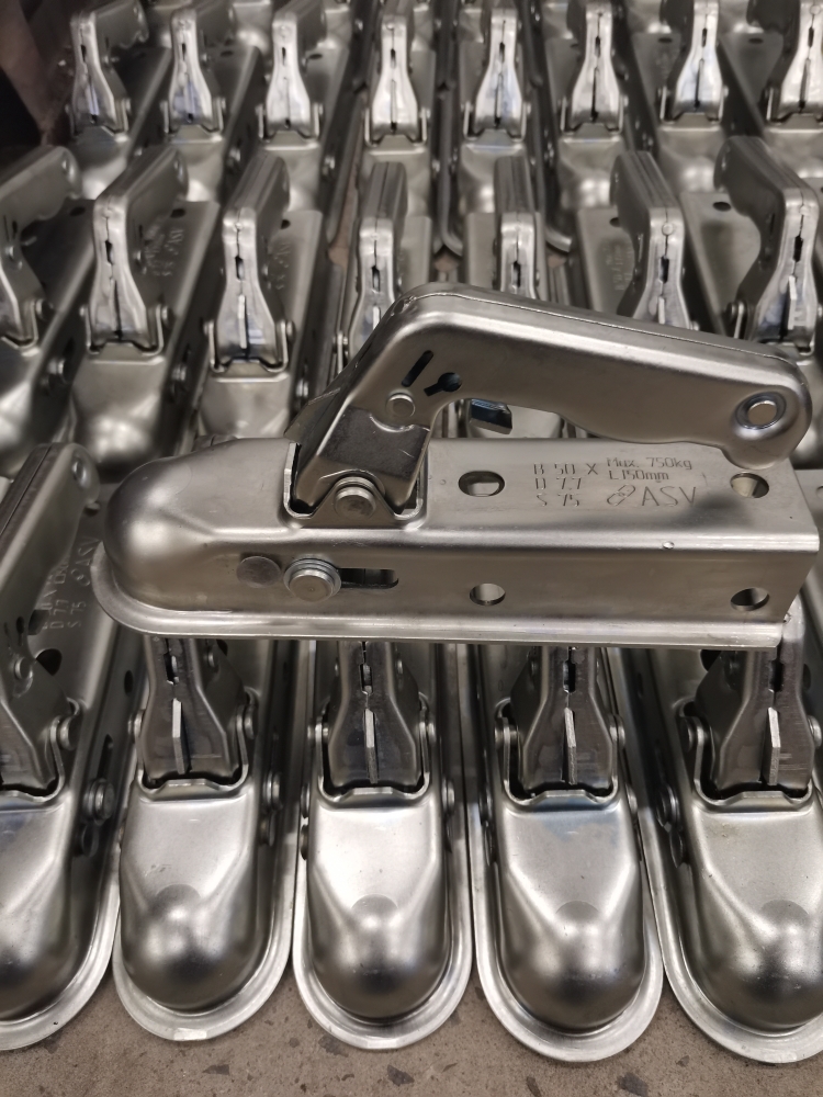 Купить сцепная головка 40х40 для прицепа gorilla trailer по цене 1 150 р.. Низкие цены. Большой выбор. Доставка по всей России. Интернет-магазин в Москве. Только положительные отзывы!