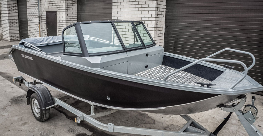 Купить ветровое стекло волжанка 46 (фиш) 2019-2025 г.в., auto-к; фиш; зеленый; калитка центр; чёрный; подсветка: да по цене 43 920 р. Низкие цены. Большой выбор. Доставка по всей России. Интернет-магазин в Москве. Только положительные отзывы!