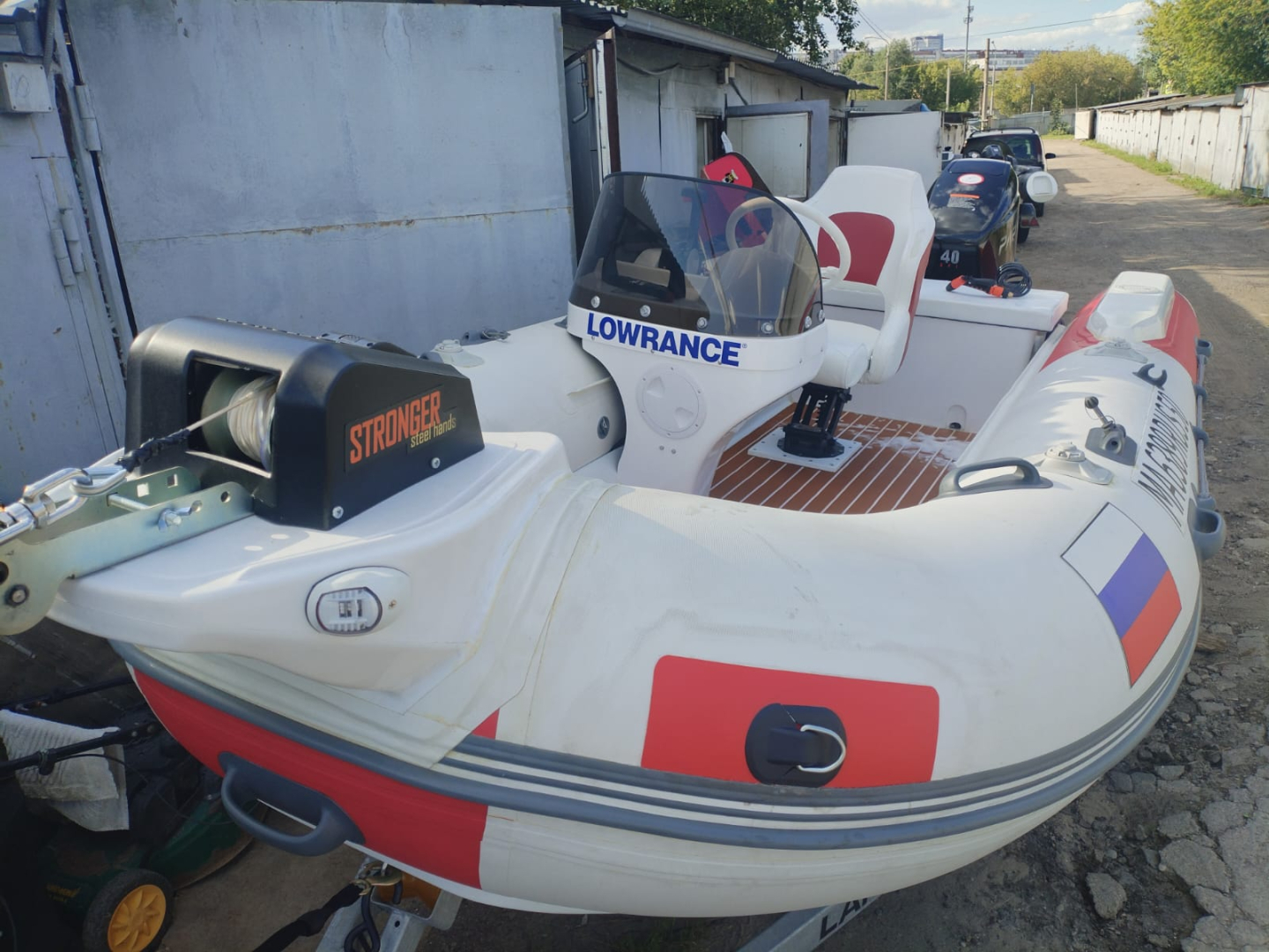 Купить рулевая консоль gt для лодки пвх/rib со стеклом по цене 20 000 р. Низкие цены. Большой выбор. Доставка по всей России. Интернет-магазин в Москве. Только положительные отзывы!