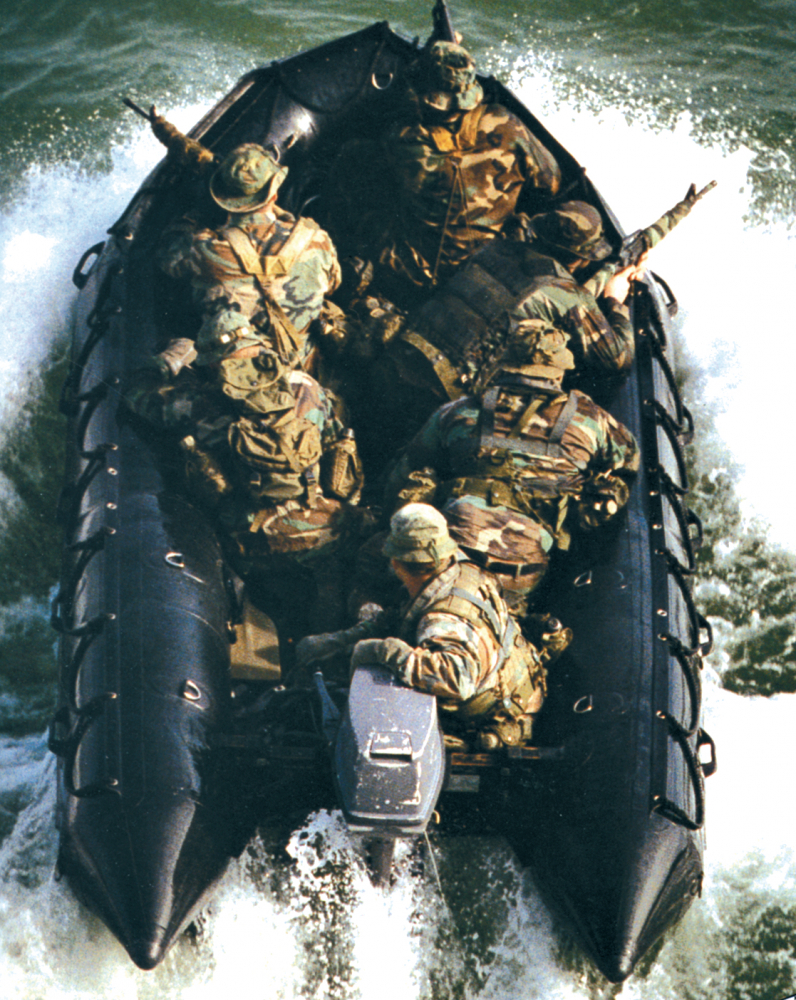 Купить надувная лодка fc 470 со сплошным пайолом транец под мотор с длинным дейдвудом по цене . Низкие цены. Большой выбор. Доставка по всей России. Интернет-магазин в Москве. Только положительные отзывы!