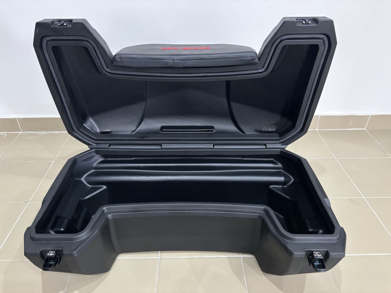 Кофр для квадроцикла ART-RIDER Арт-Райдер 8030 для квадроцикла ATV по низкой цене в Москве. Можете купить недорого и в наличии!Доставка по России. Всего 11 500 р.