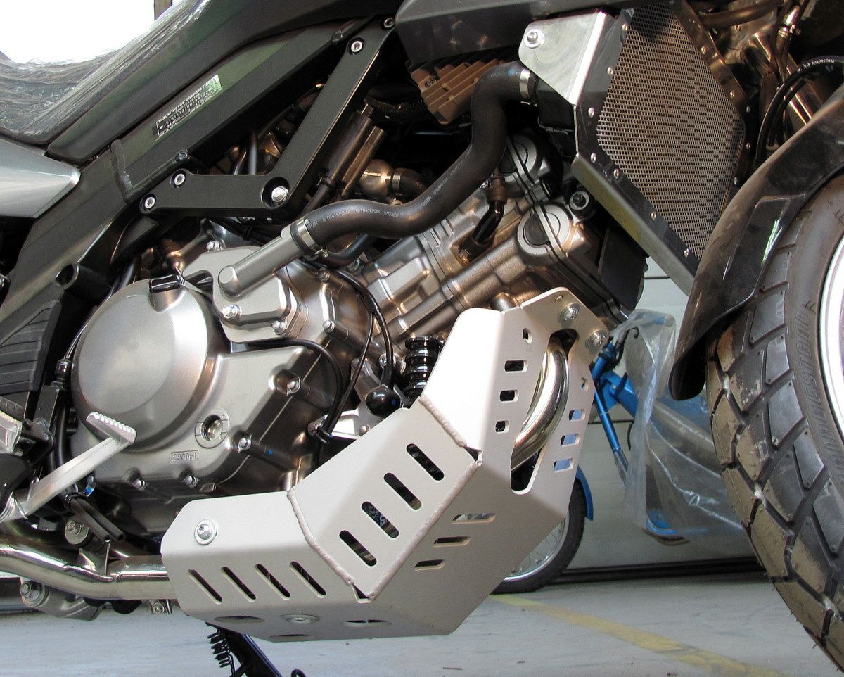 Купить защита картера suzuki dl650 2004-11 dl650 по цене 8 211 р.. Низкие цены. Большой выбор. Доставка по всей России.  Интернет-магазин в Москве. Только положительные отзывы!