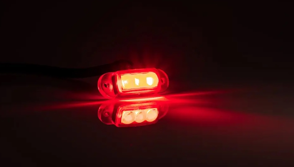 Купить фонарь габаритный fristom ft-090 c led qs150 m02 светодиодный красный по цене . Низкие цены. Большой выбор. Доставка по всей России. Интернет-магазин в Москве. Только положительные отзывы!