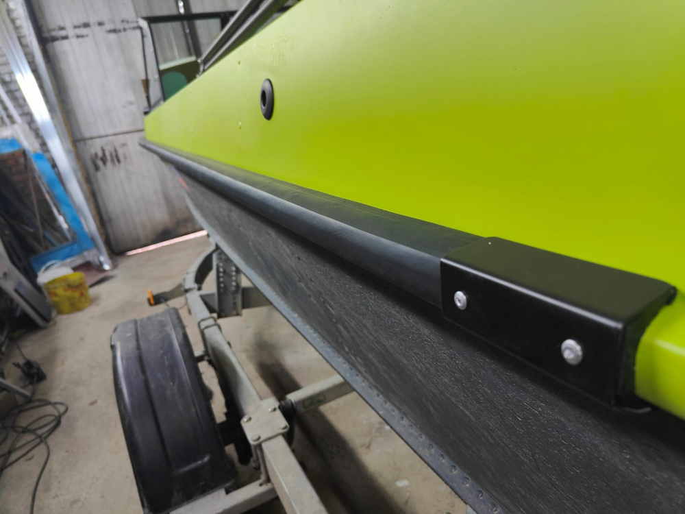 Купить привальный брус (фальшборт) бортовая накладка 10 м по цене 7 500 р. Низкие цены. Большой выбор. Доставка по всей России. Интернет-магазин в Москве. Только положительные отзывы!