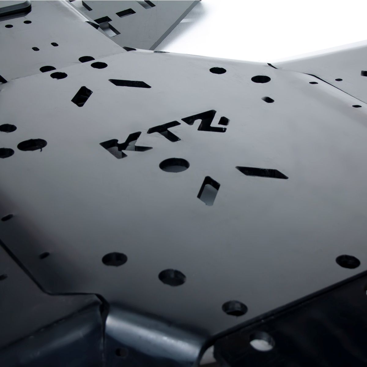 Купить пластиковая защита днища brp can am g1 outlander max 650/800 20.02 ktz по цене 29 800 р.. Низкие цены. Большой выбор. Доставка по всей России.  Интернет-магазин в Москве. Только положительные отзывы!