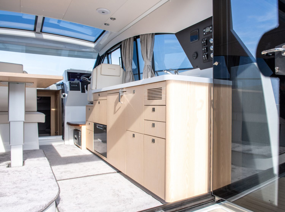 Купить катер grandezza 37 outboard по цене . Низкие цены. Большой выбор. Доставка по всей России. Интернет-магазин в Москве. Только положительные отзывы!