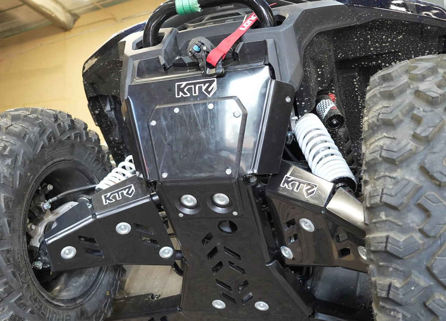 Купить пластиковая защита днища ktz loncin xwolf 1000l по цене 28 900 р.. Низкие цены. Большой выбор. Доставка по всей России.  Интернет-магазин в Москве. Только положительные отзывы!