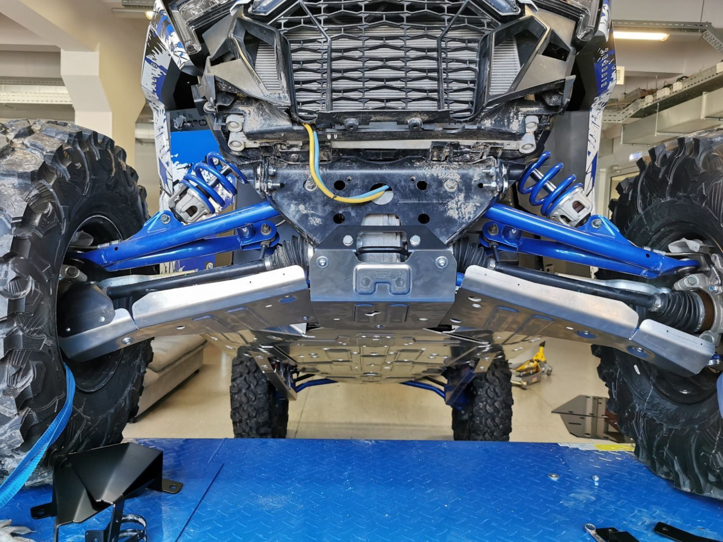 Купить защита передних рычагов polaris rzr pro xp по цене 11 900 р.. Низкие цены. Большой выбор. Доставка по всей России.  Интернет-магазин в Москве. Только положительные отзывы!