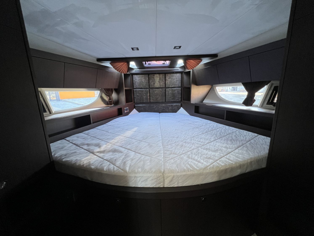 Купить катер galeon 390 htc по цене . Низкие цены. Большой выбор. Доставка по всей России. Интернет-магазин в Москве. Только положительные отзывы!
