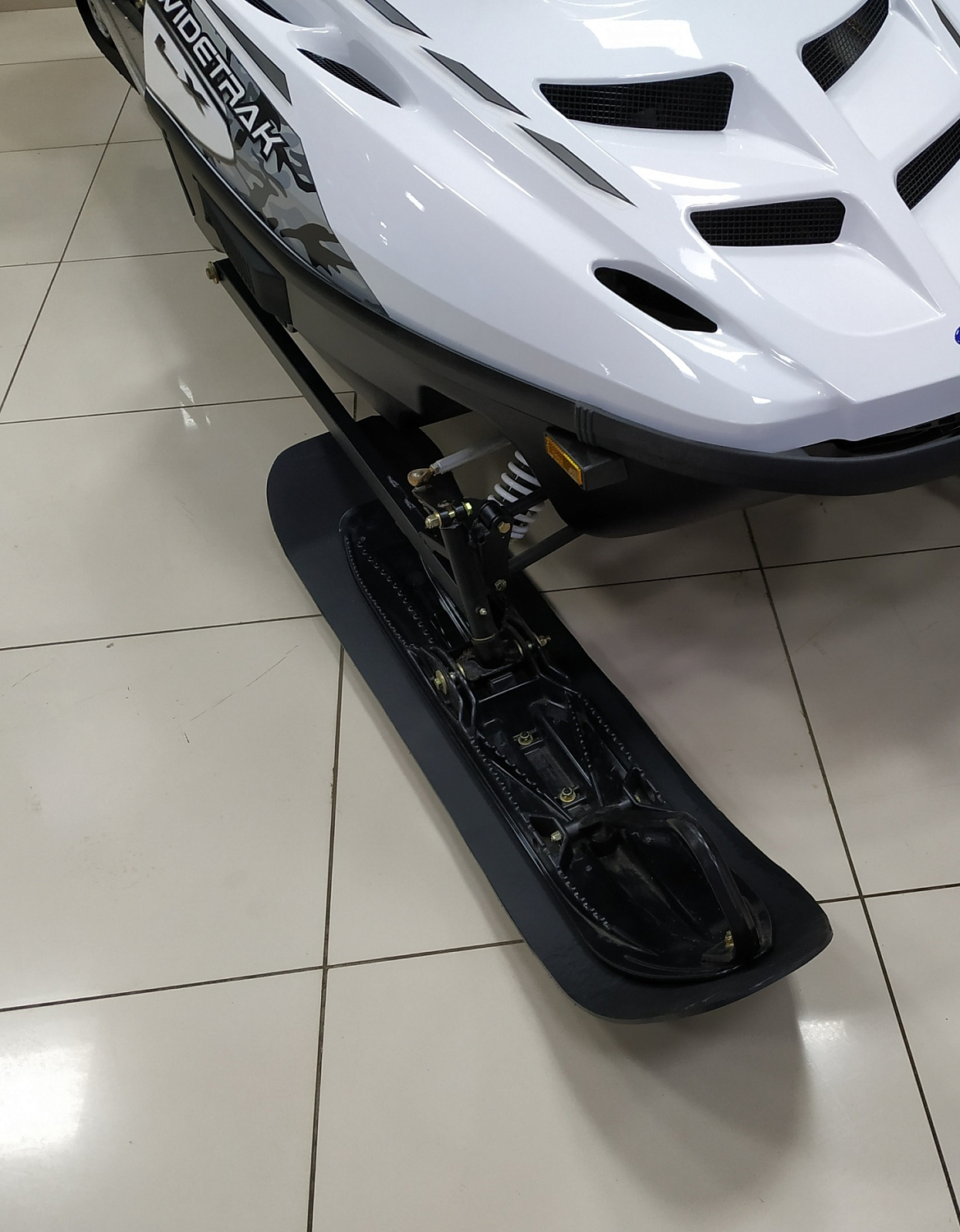 Накладка на лыжу №7 (Polaris WT LX) для снегохода по низкой цене в Москве. Можете купить недорого пластиковые накладки с доставкой по РФ. В наличии!Всего 1 708 р.