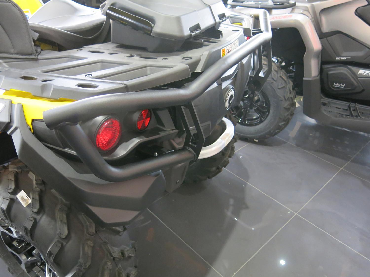 Купить задний бампер brp outlander g2 (2444.7243.1) по цене 11 382 р.. Низкие цены. Большой выбор. Доставка по всей России.  Интернет-магазин в Москве. Только положительные отзывы!