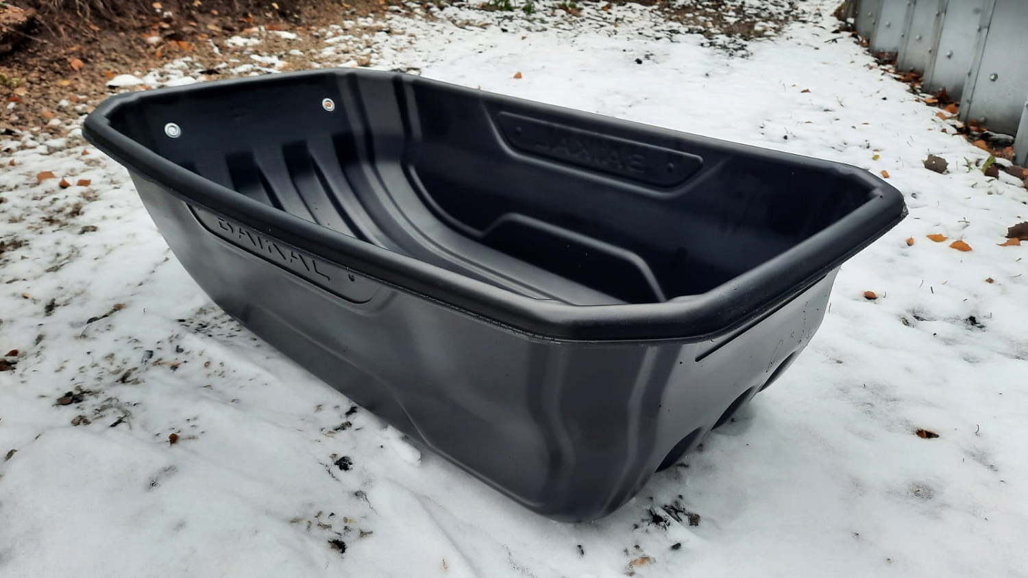 Сани-волокуши BAIKAL 1100х600x300 мм с люверсами для снегохода или мотособаки по низкой цене в Москве. Можете купить недорого для мотобуксировщика и в наличии!Всего 1 980 р.