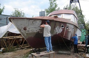 Чем красить металлический (стальной) катер (лодку)