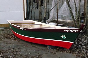 Чем красить деревянную лодку (катер)?
